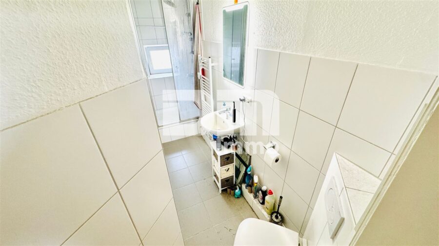 Historisches Fachwerk-Juwel mit attraktiver Rendite im Herzen von Northeim - OG1 Wohnung / Bad Dusche / Handtuchwärmer